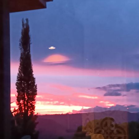 Mapleton Peaceful Provence Bnb Esterno foto